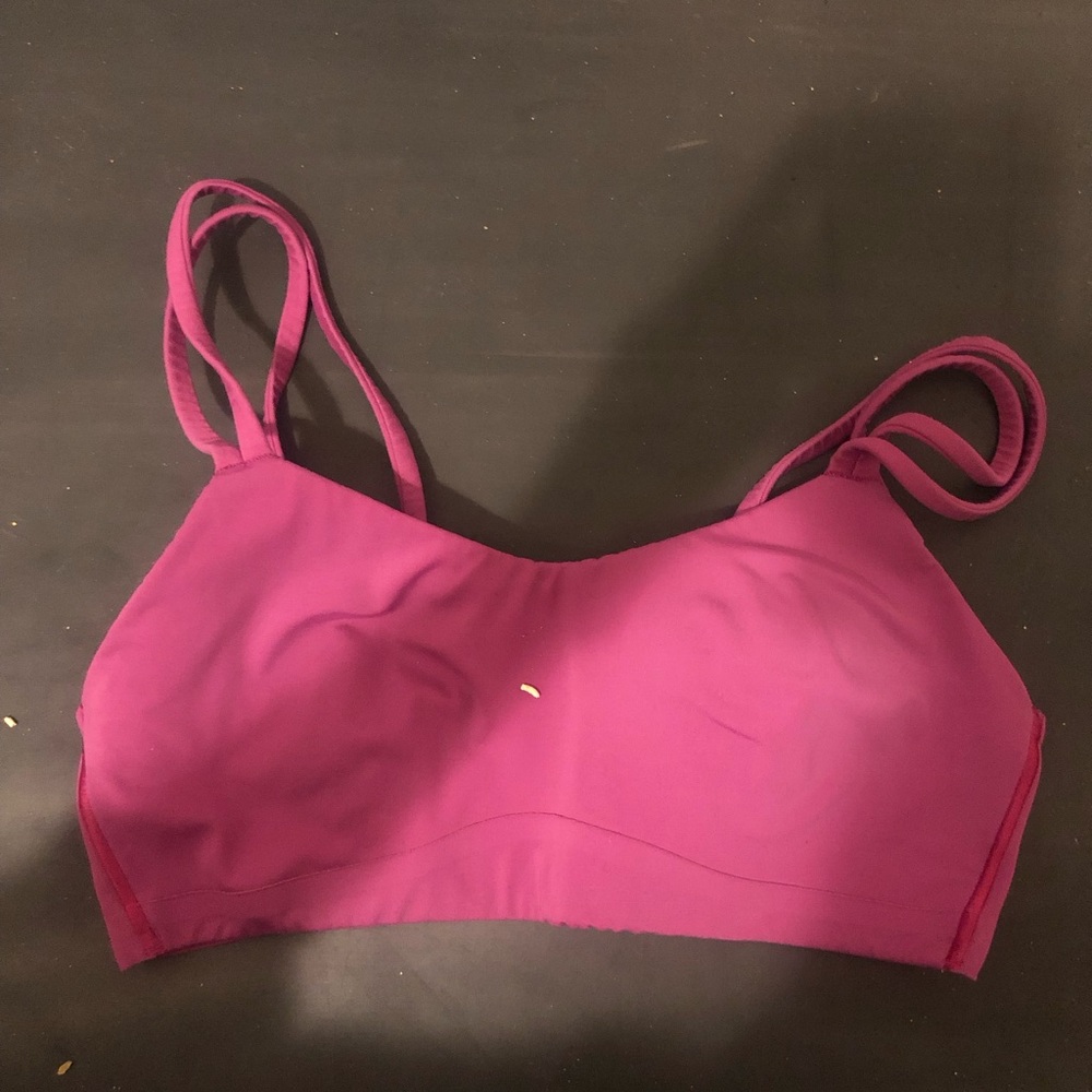 Lululemon fuchsia dark pink cloud bra top b/c cup